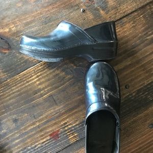 Dansko Shoes - Dansko 37 Dansko Shoes - Dansko 37
